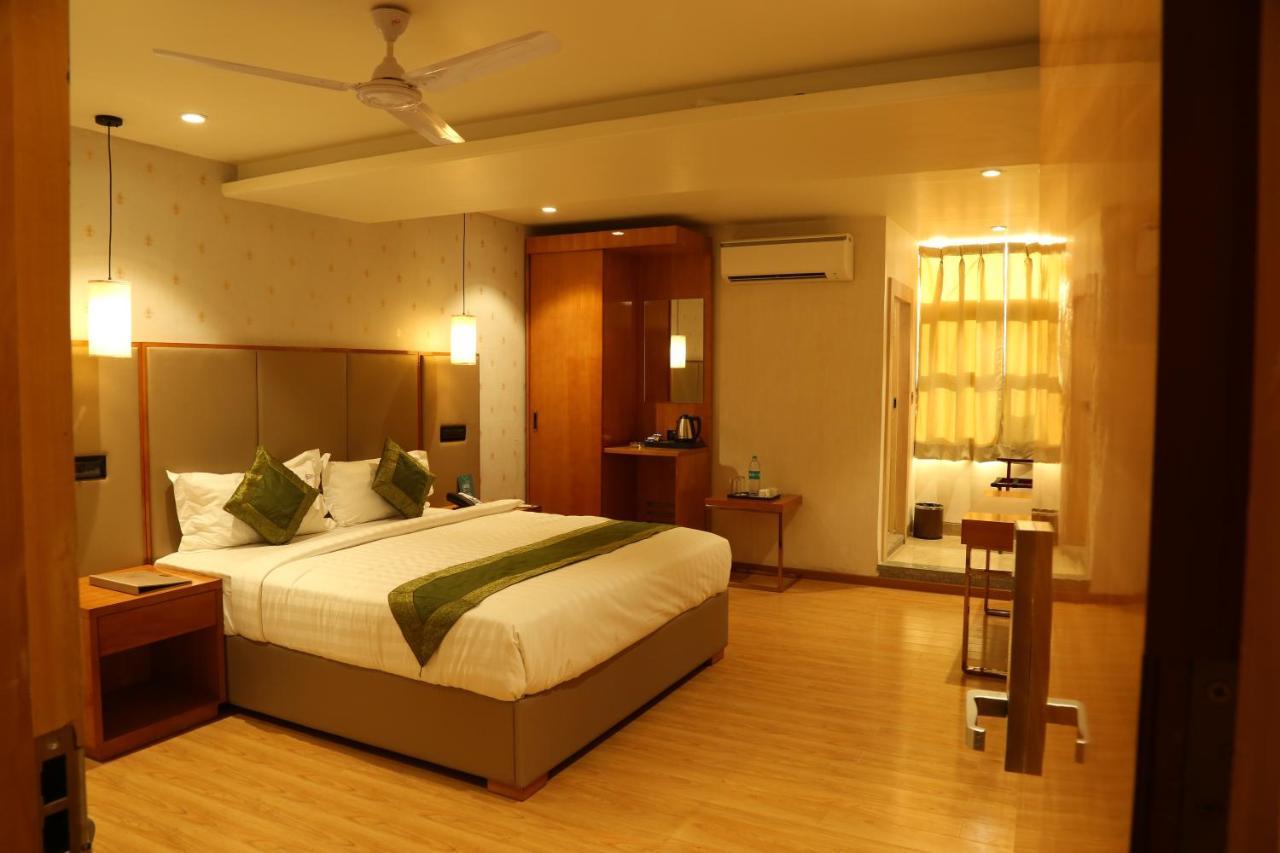 Hotel Reva Regency Bhopal Eksteriør bilde