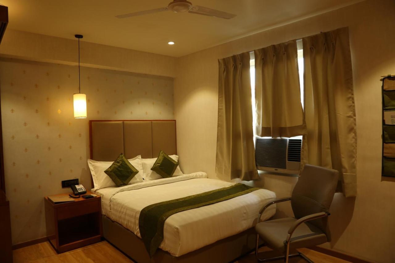Hotel Reva Regency Bhopal Eksteriør bilde