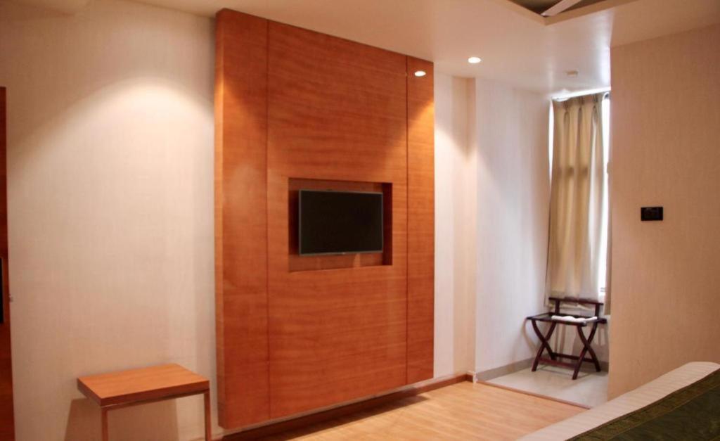 Hotel Reva Regency Bhopal Eksteriør bilde