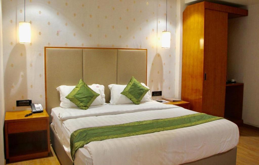 Hotel Reva Regency Bhopal Eksteriør bilde